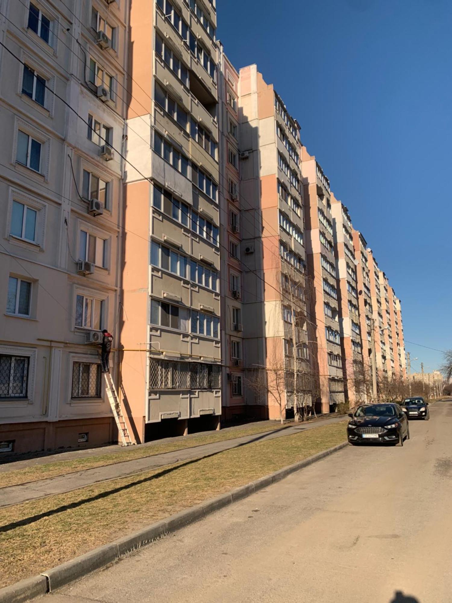 возле бц тетрис клочковская